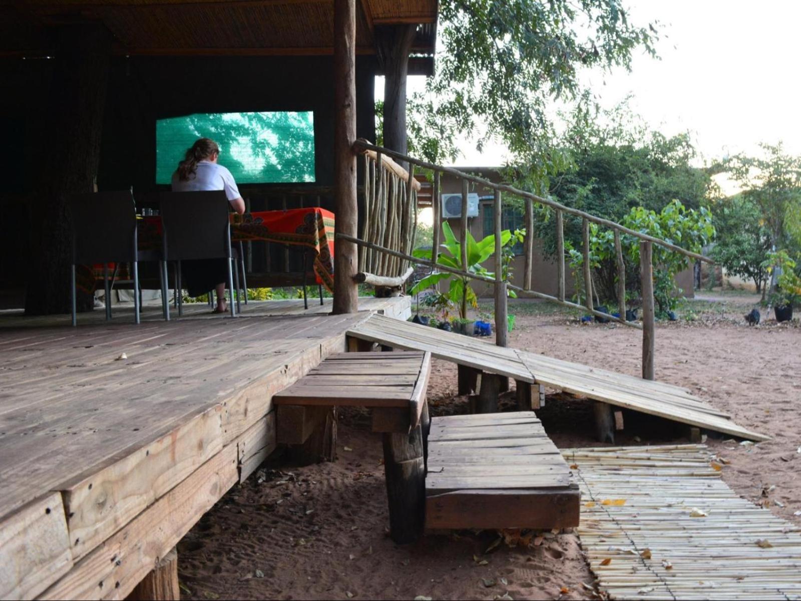 Nxabii Cottages Kasane Extérieur photo